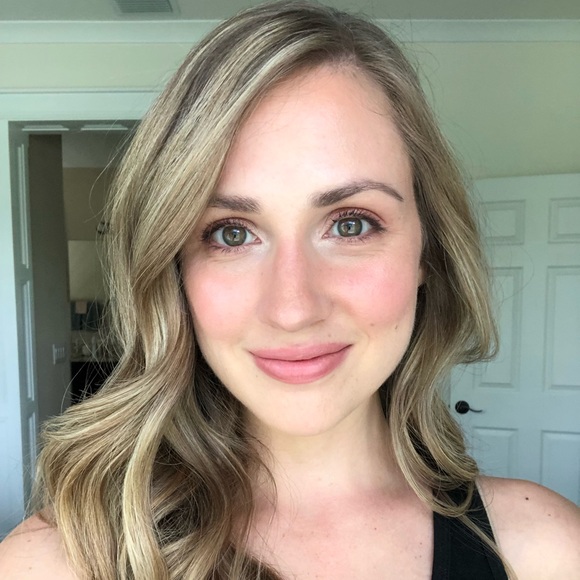 Meet your Posher, Mandy - Picture 1 of 1